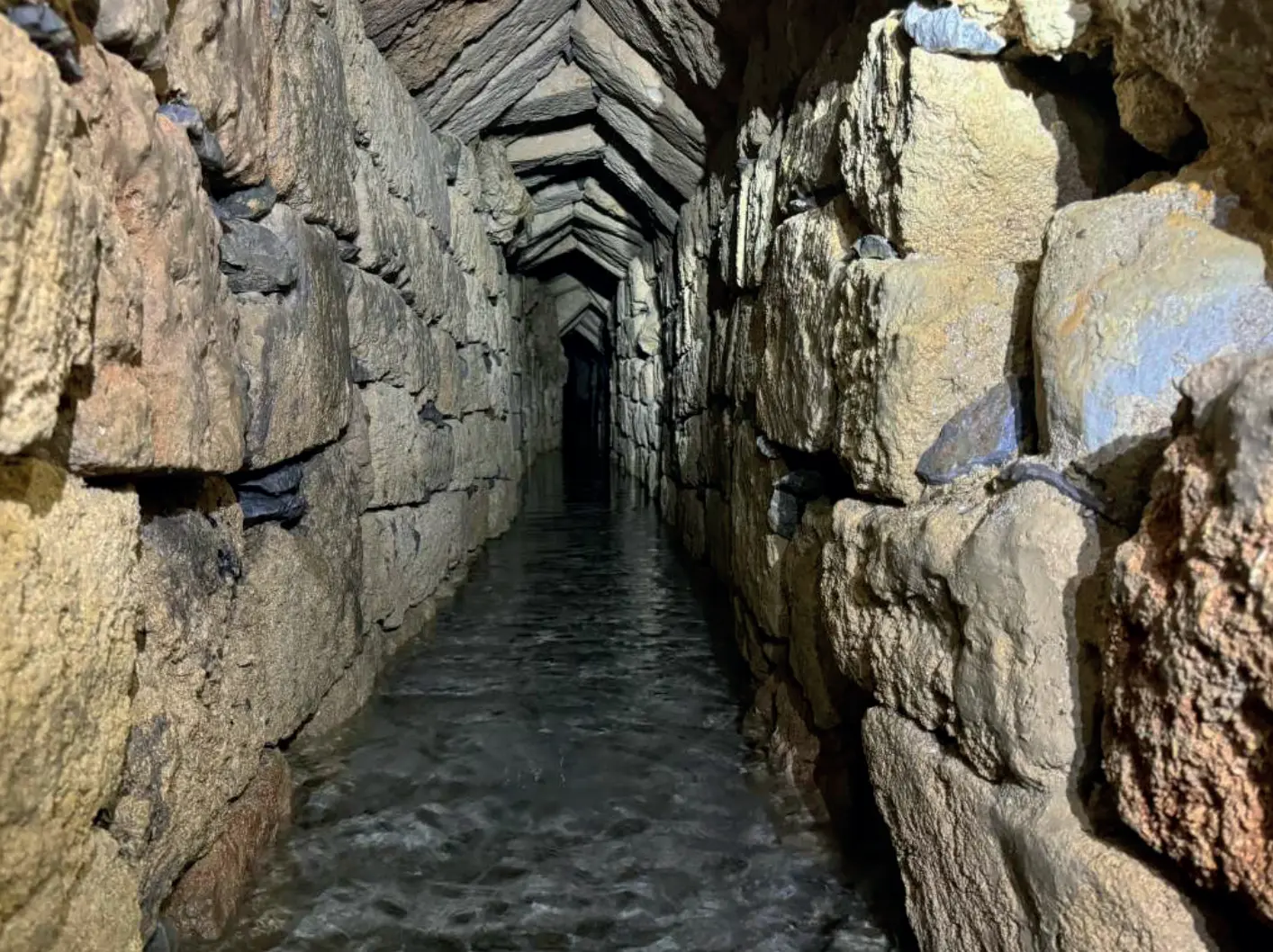 Underground Aqeduct